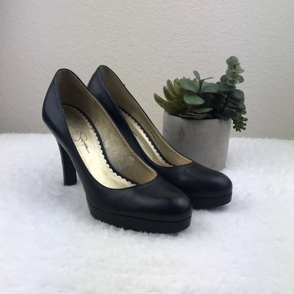 Jessica Simpson Black Leather Heels 7B